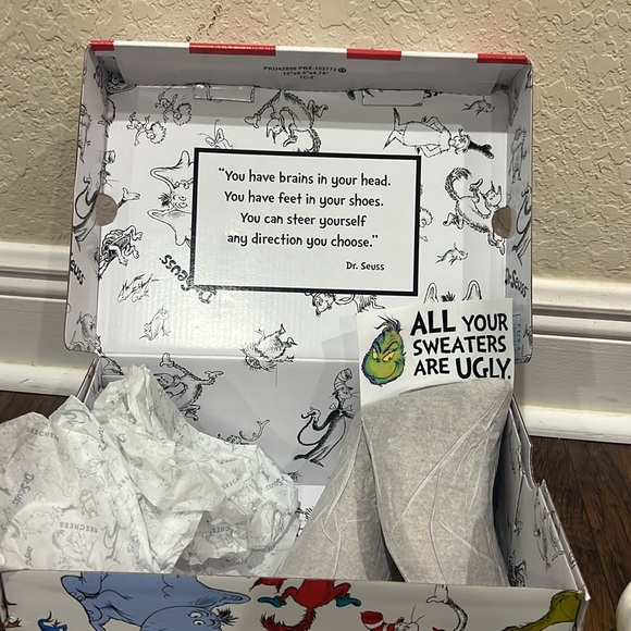 SKECHERS DR. SEUSS ALL YOUR SWEATERS ARE UGLY ROADIES BOOTS size 8 used once - Picture 9 of 15